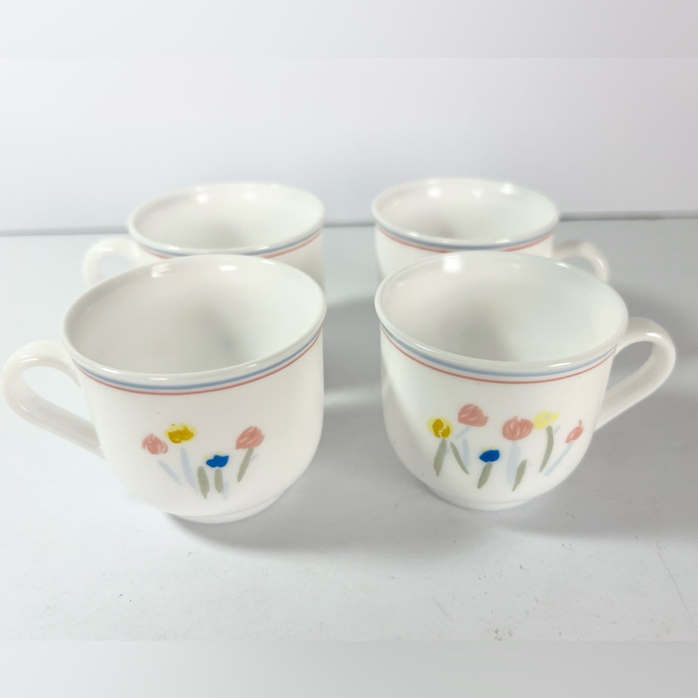 Arcopal France children’s teacups porcelain floral set of 4 tea‎ party vintage